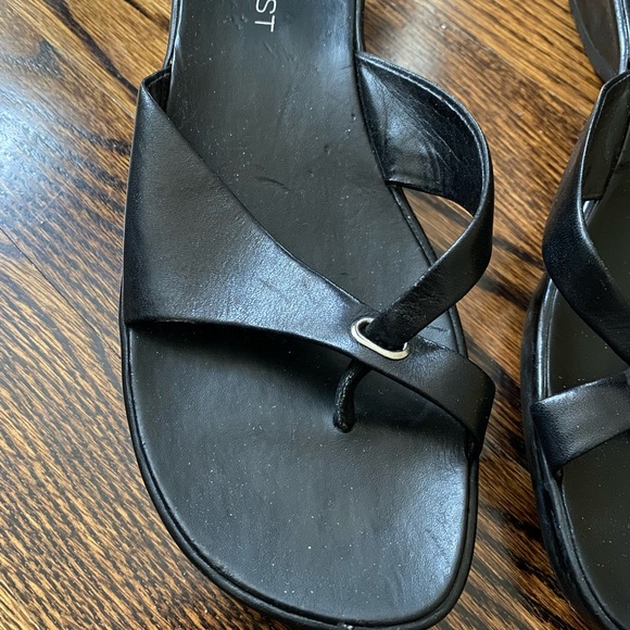 Nine West Black Leather Wedge Sandals (6.5 US) - Picture 3 of 7
